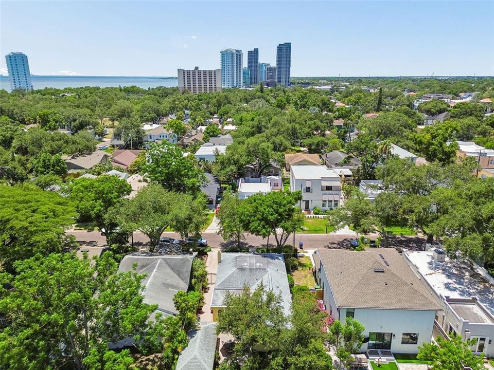 For Sale: $899,900 (3 beds, 2 baths, 1717 Square Feet)