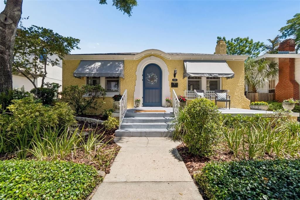 For Sale: $899,900 (3 beds, 2 baths, 1717 Square Feet)