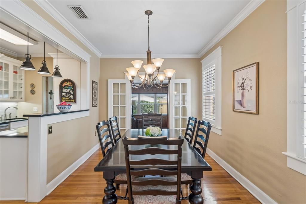 For Sale: $899,900 (3 beds, 2 baths, 1717 Square Feet)