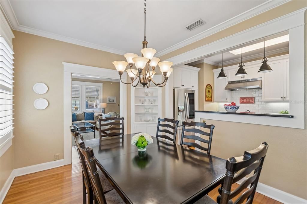 For Sale: $899,900 (3 beds, 2 baths, 1717 Square Feet)