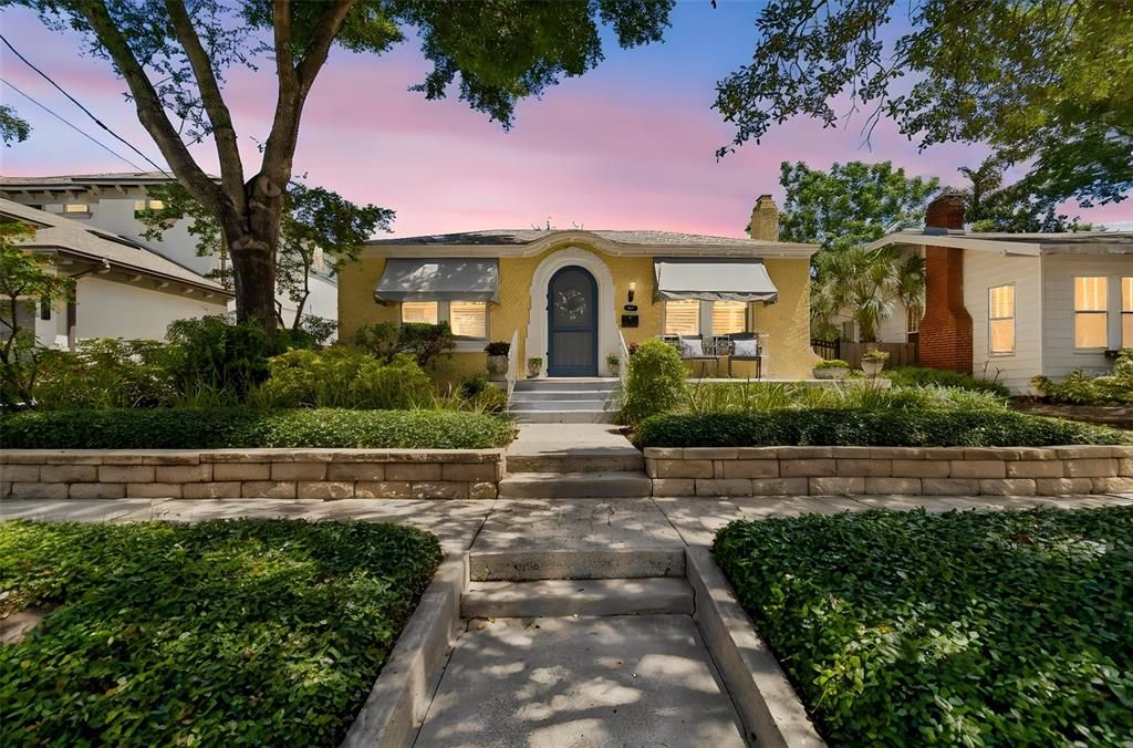 For Sale: $899,900 (3 beds, 2 baths, 1717 Square Feet)