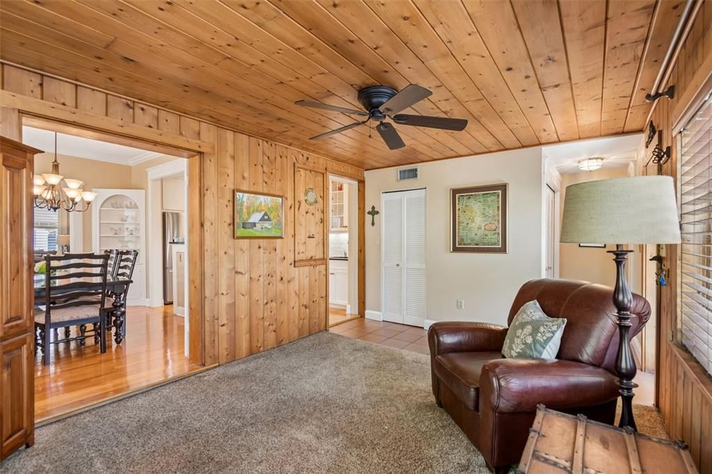For Sale: $899,900 (3 beds, 2 baths, 1717 Square Feet)