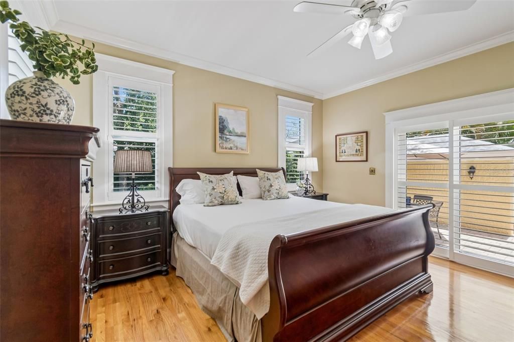 For Sale: $899,900 (3 beds, 2 baths, 1717 Square Feet)