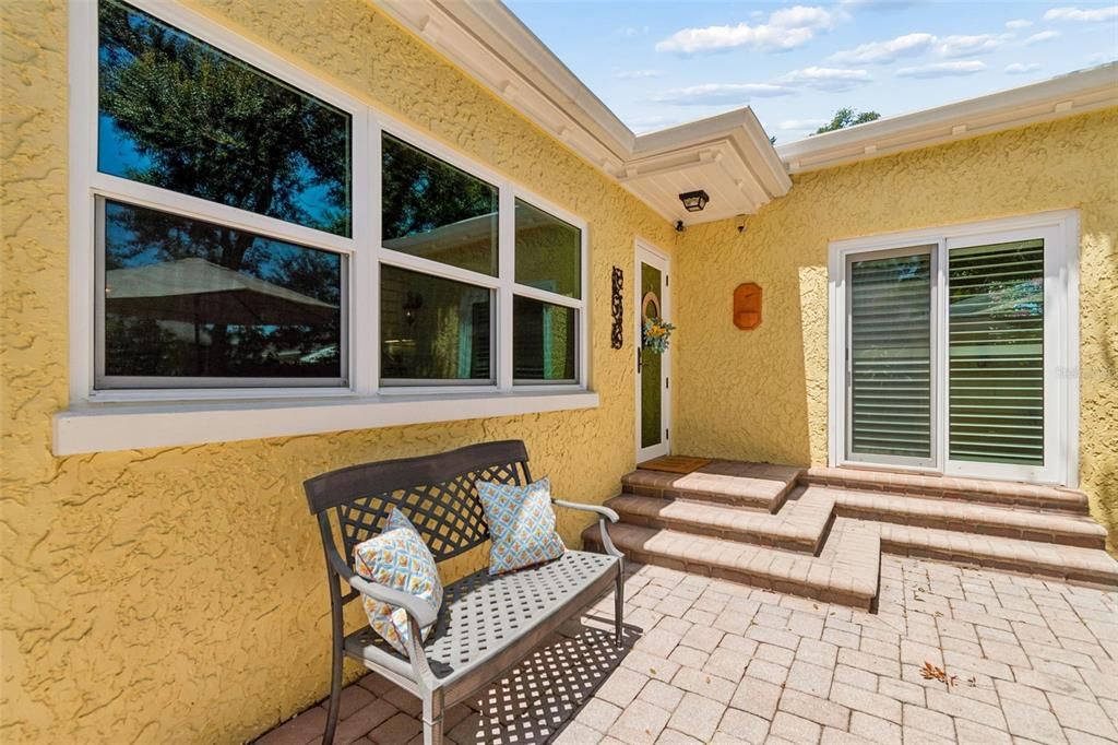 For Sale: $899,900 (3 beds, 2 baths, 1717 Square Feet)