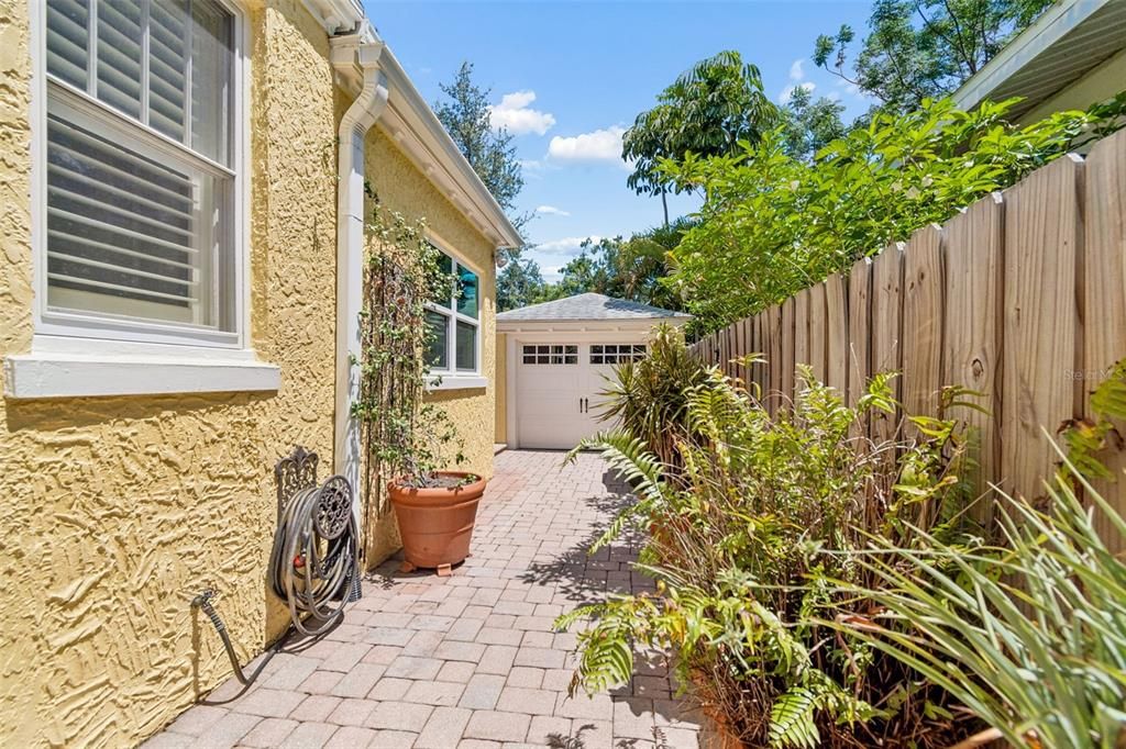 For Sale: $899,900 (3 beds, 2 baths, 1717 Square Feet)