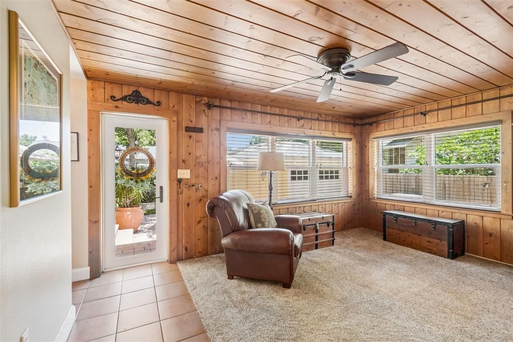 For Sale: $899,900 (3 beds, 2 baths, 1717 Square Feet)