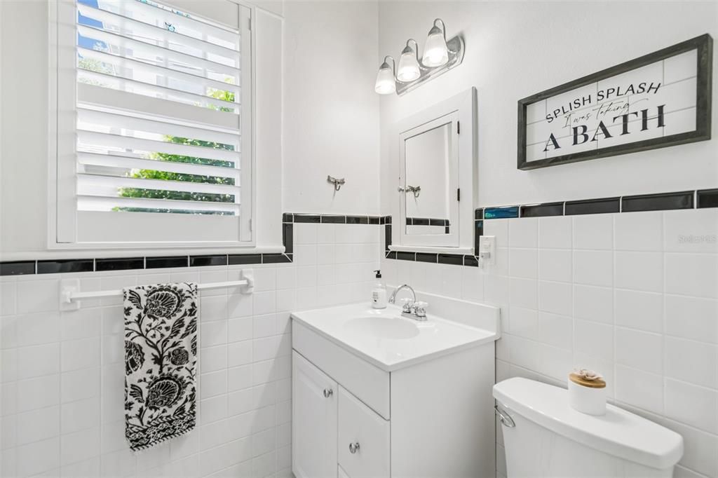 For Sale: $899,900 (3 beds, 2 baths, 1717 Square Feet)