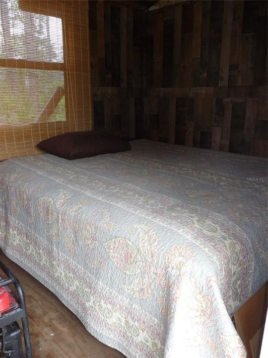 На продажу: $69,900 (2.48 acres)