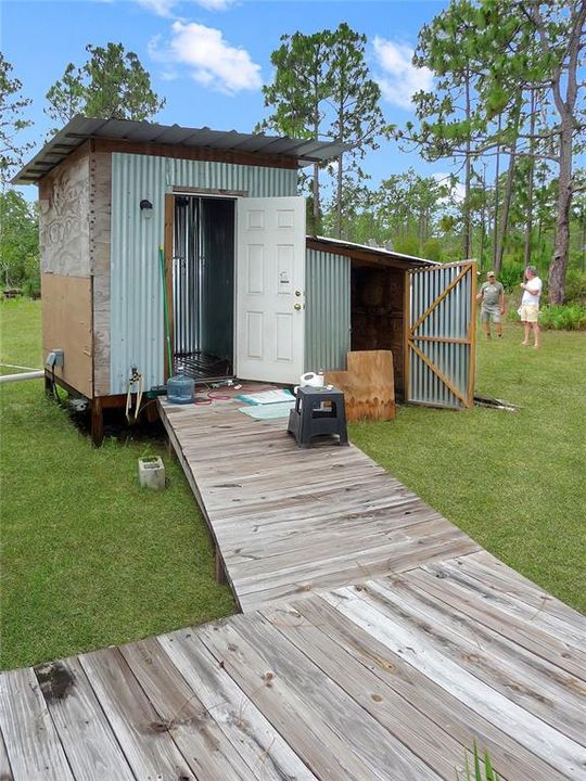 На продажу: $69,900 (2.48 acres)