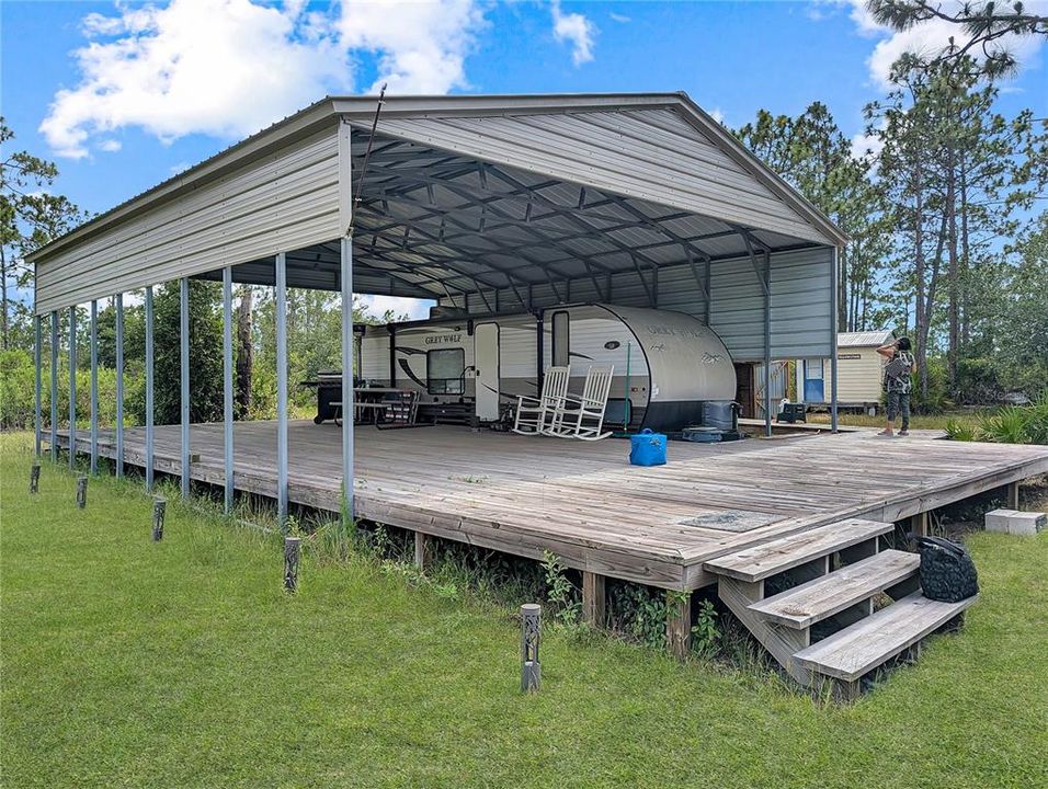 На продажу: $69,900 (2.48 acres)