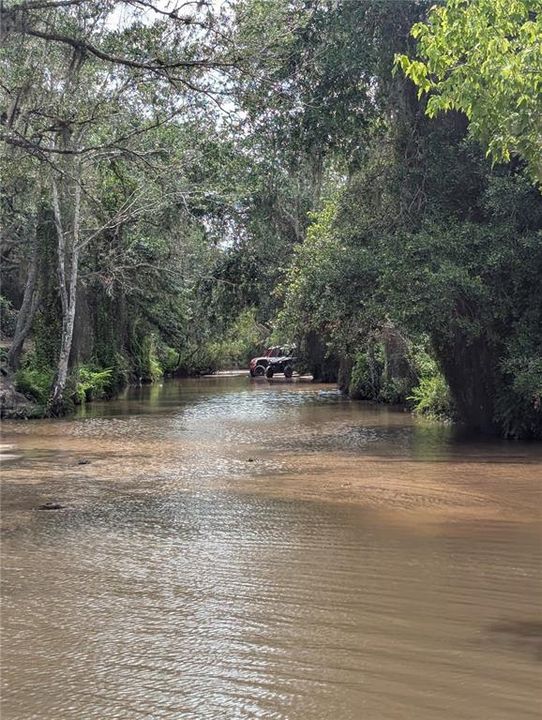 На продажу: $69,900 (2.48 acres)