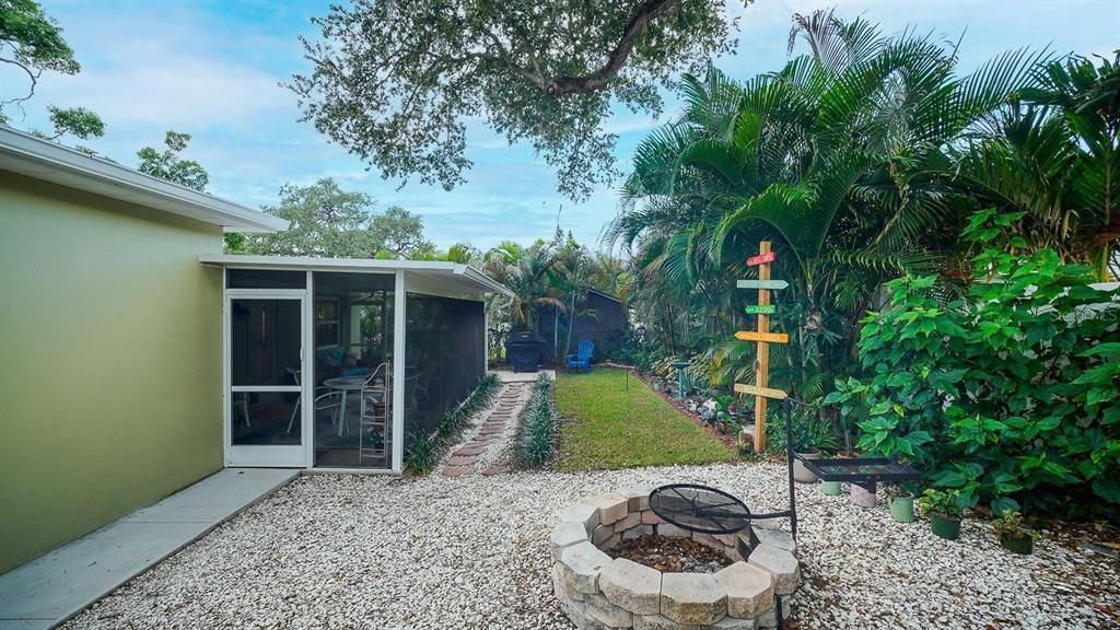 En Venta: $670,000 (4 camas, 2 baños, 1913 Pies cuadrados)