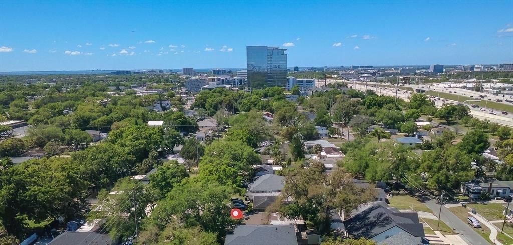 En Venta: $670,000 (4 camas, 2 baños, 1913 Pies cuadrados)