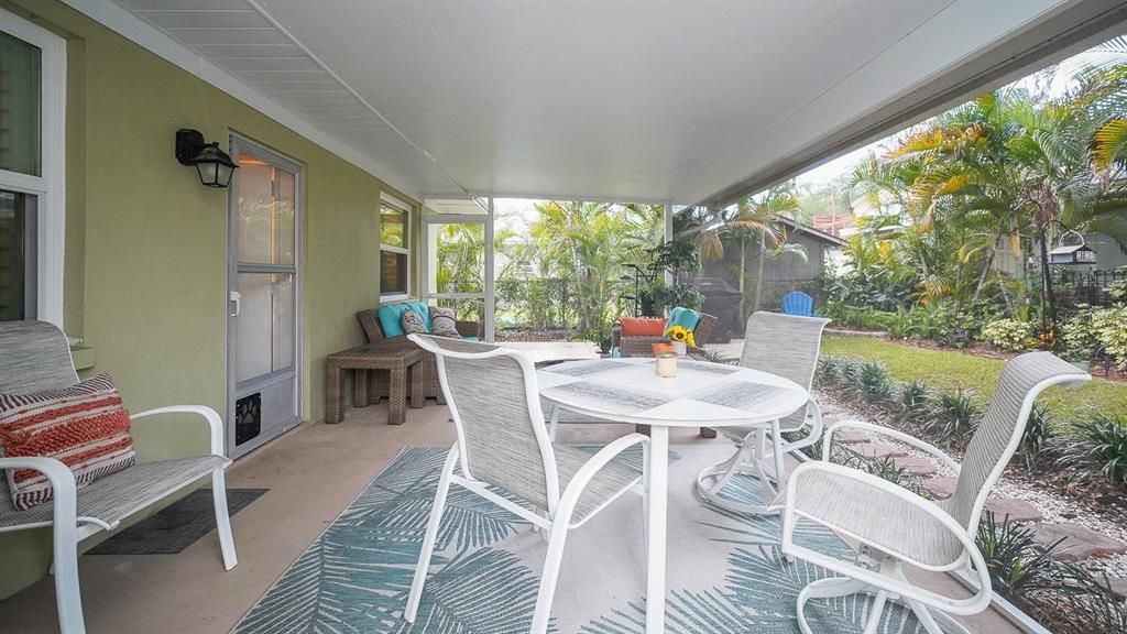 En Venta: $670,000 (4 camas, 2 baños, 1913 Pies cuadrados)