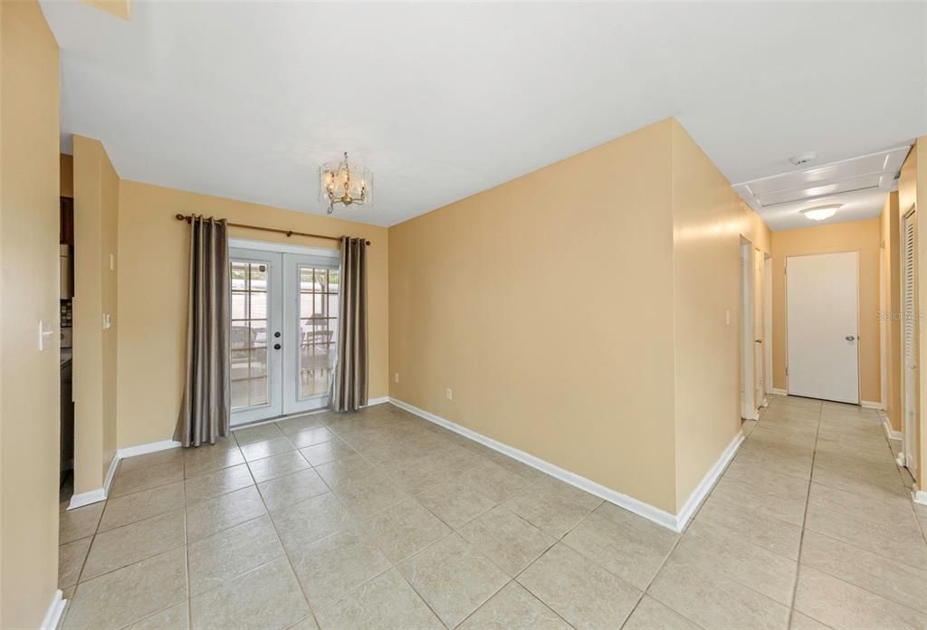 На продажу: $318,850 (3 спален, 1 ванн, 1029 Квадратных фут)