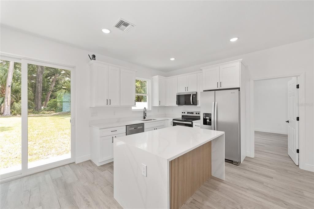For Sale: $255,000 (3 beds, 2 baths, 1251 Square Feet)