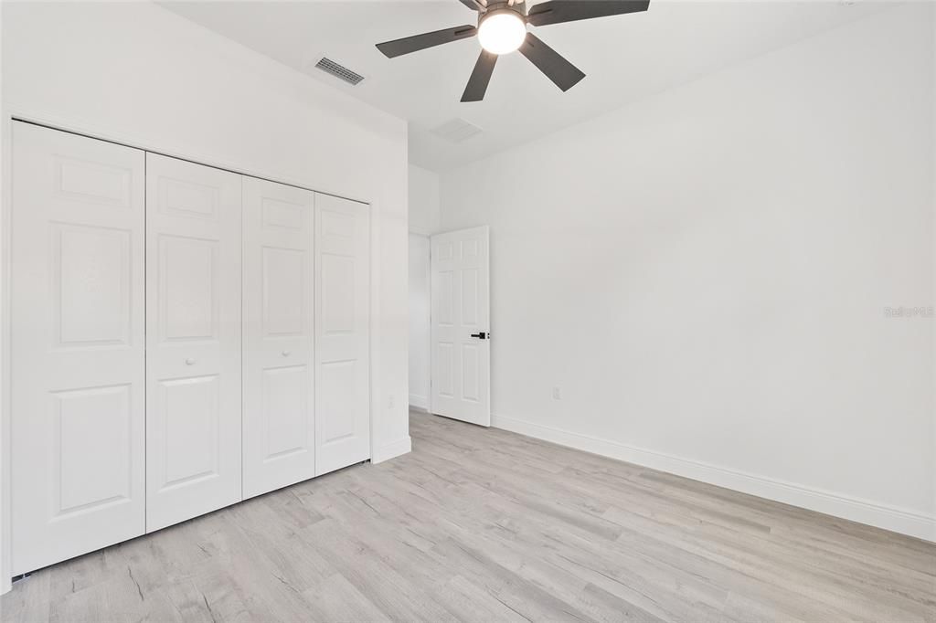 For Sale: $255,000 (3 beds, 2 baths, 1251 Square Feet)