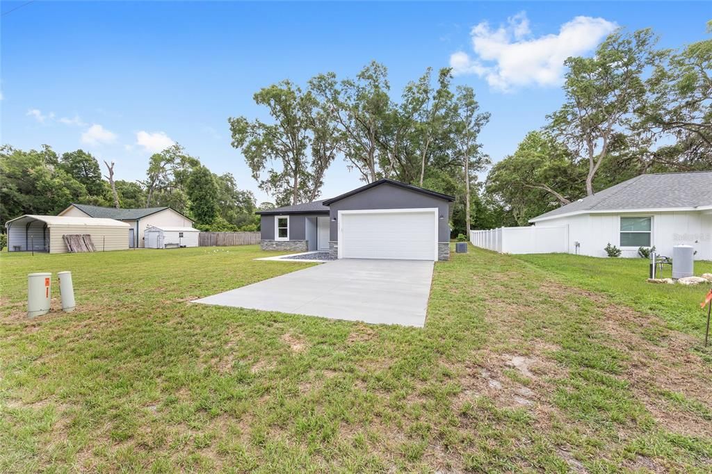 For Sale: $255,000 (3 beds, 2 baths, 1251 Square Feet)