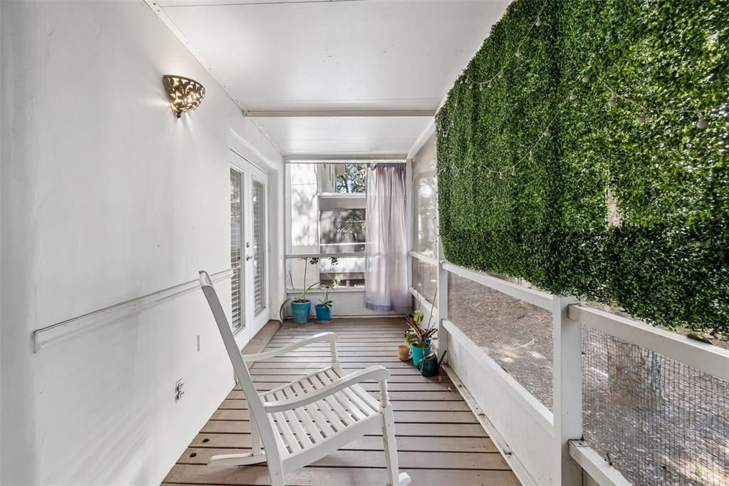 For Rent: $3,200 (3 beds, 2 baths, 1674 Square Feet)