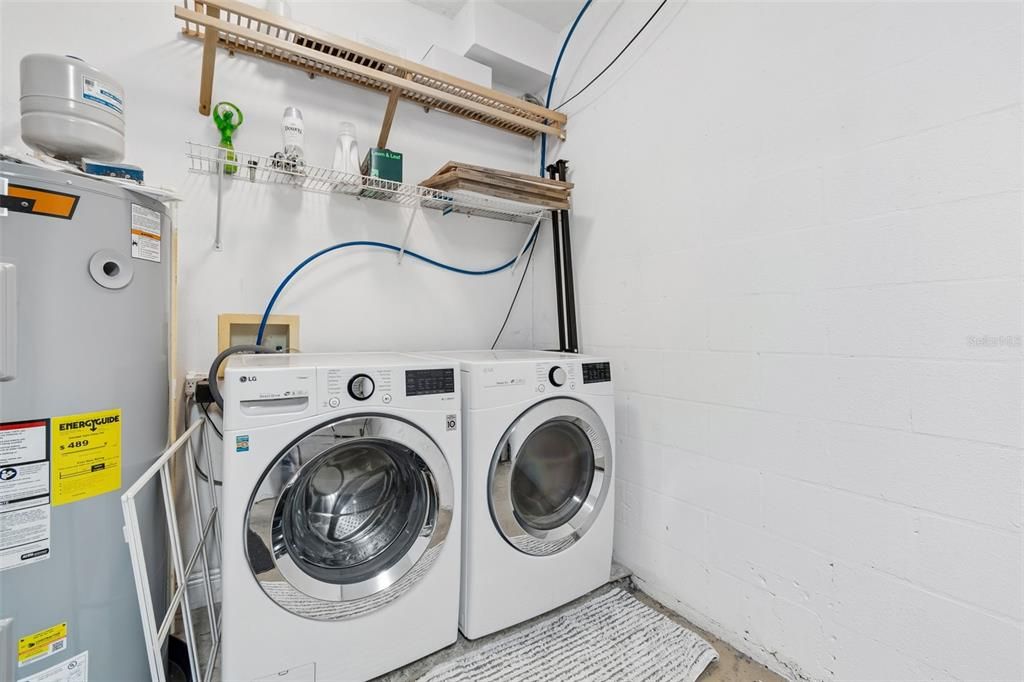 For Rent: $3,200 (3 beds, 2 baths, 1674 Square Feet)