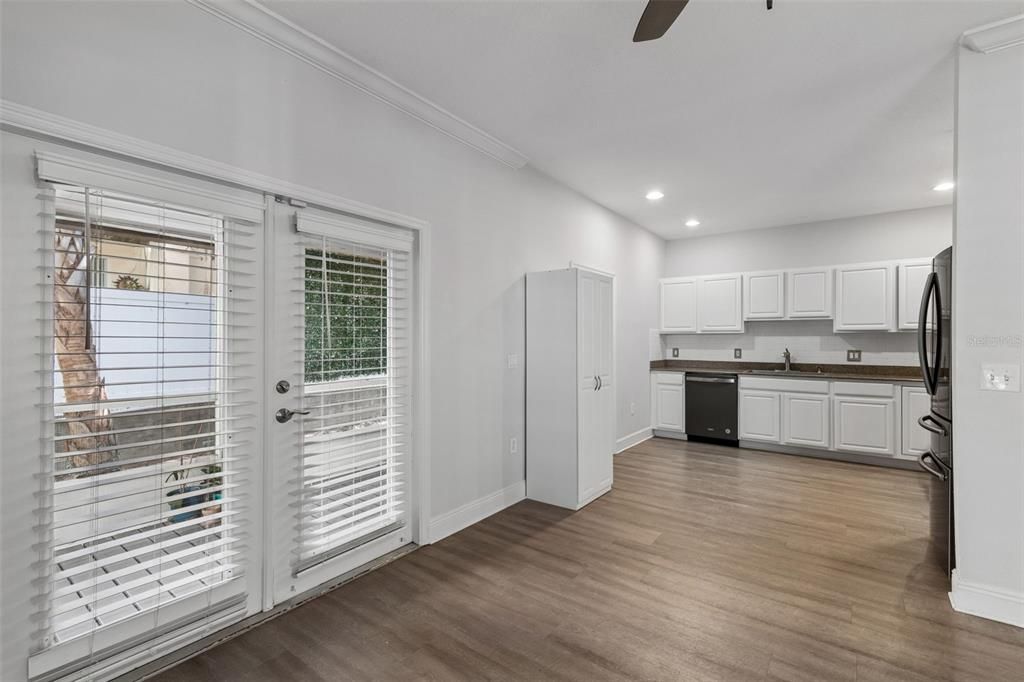 For Rent: $3,200 (3 beds, 2 baths, 1674 Square Feet)