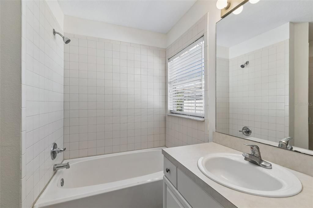 For Rent: $3,200 (3 beds, 2 baths, 1674 Square Feet)