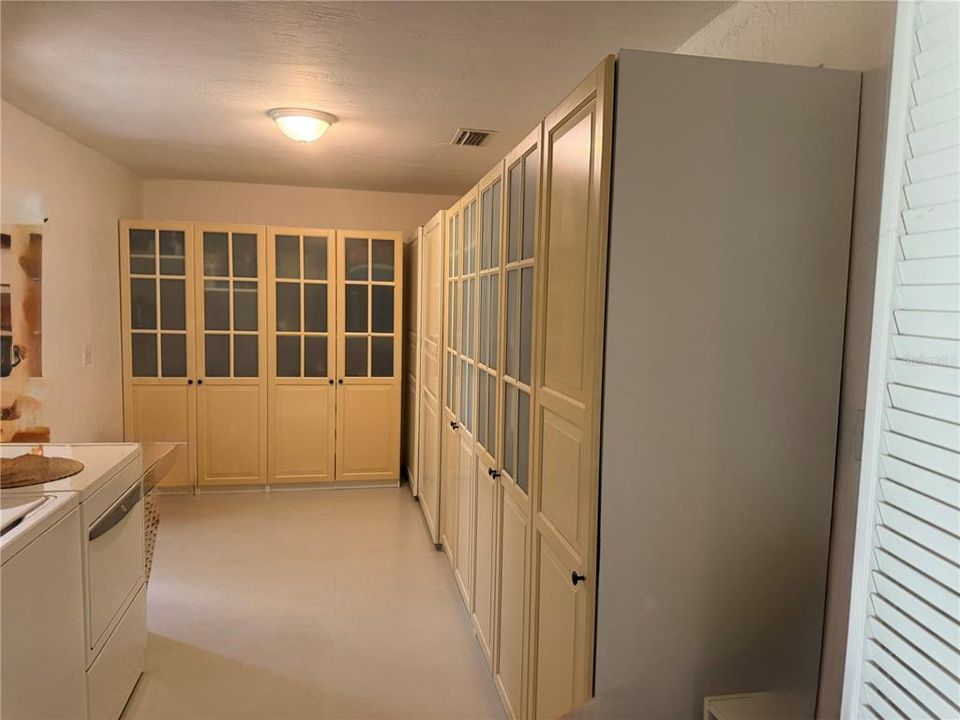 For Sale: $630,000 (3 beds, 2 baths, 1853 Square Feet)