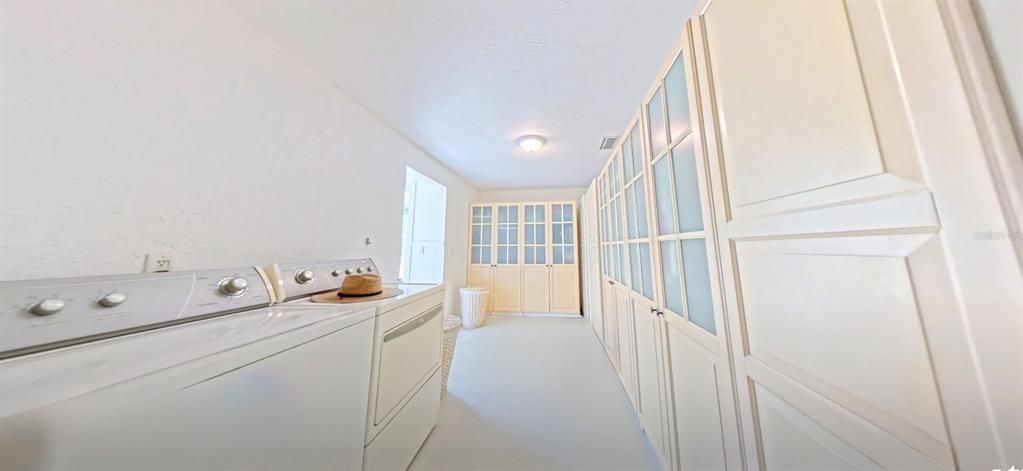 For Sale: $630,000 (3 beds, 2 baths, 1853 Square Feet)