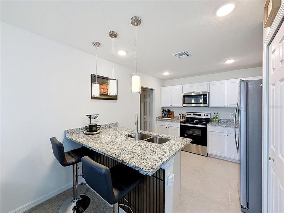 В аренду: $1,795 (3 спален, 2 ванн, 1282 Квадратных фут)