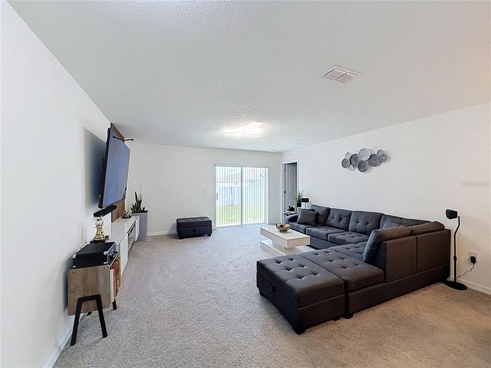 В аренду: $1,795 (3 спален, 2 ванн, 1282 Квадратных фут)