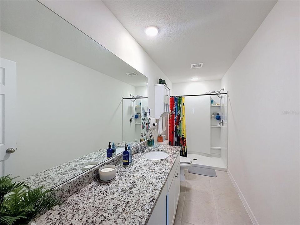 В аренду: $1,795 (3 спален, 2 ванн, 1282 Квадратных фут)