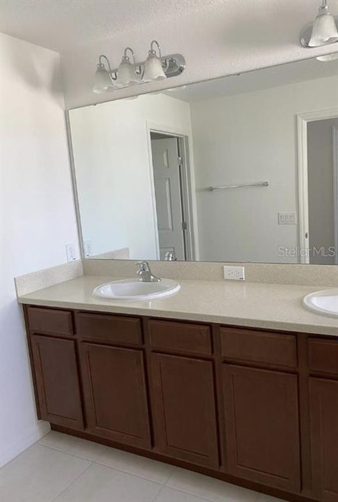 En Renta: $2,250 (3 camas, 2 baños, 2019 Pies cuadrados)
