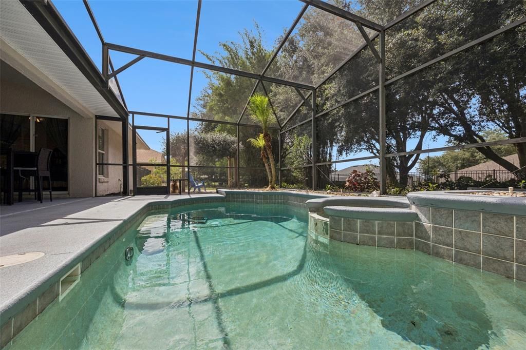 For Sale: $549,000 (3 beds, 2 baths, 1914 Square Feet)