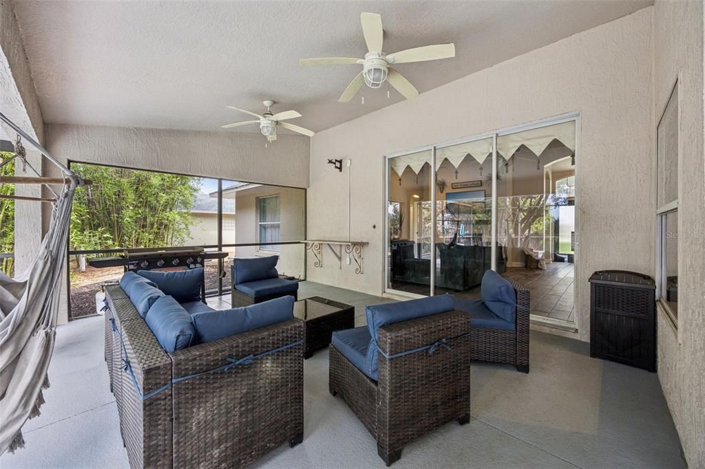 For Sale: $549,000 (3 beds, 2 baths, 1914 Square Feet)