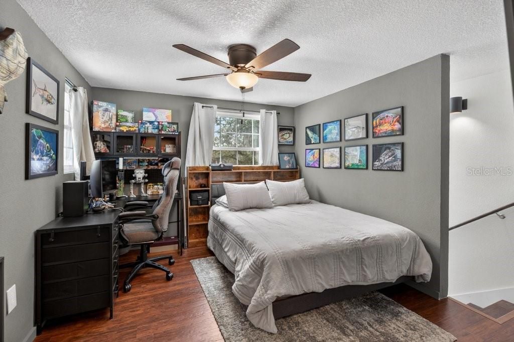 For Sale: $393,500 (3 beds, 2 baths, 1692 Square Feet)