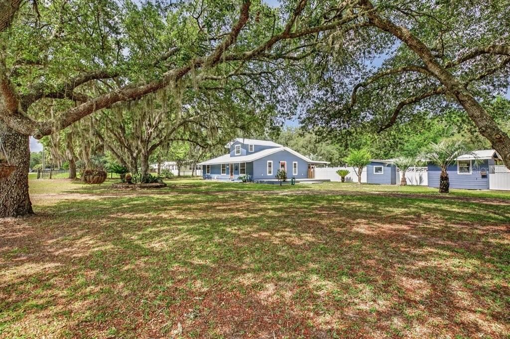 For Sale: $393,500 (3 beds, 2 baths, 1692 Square Feet)