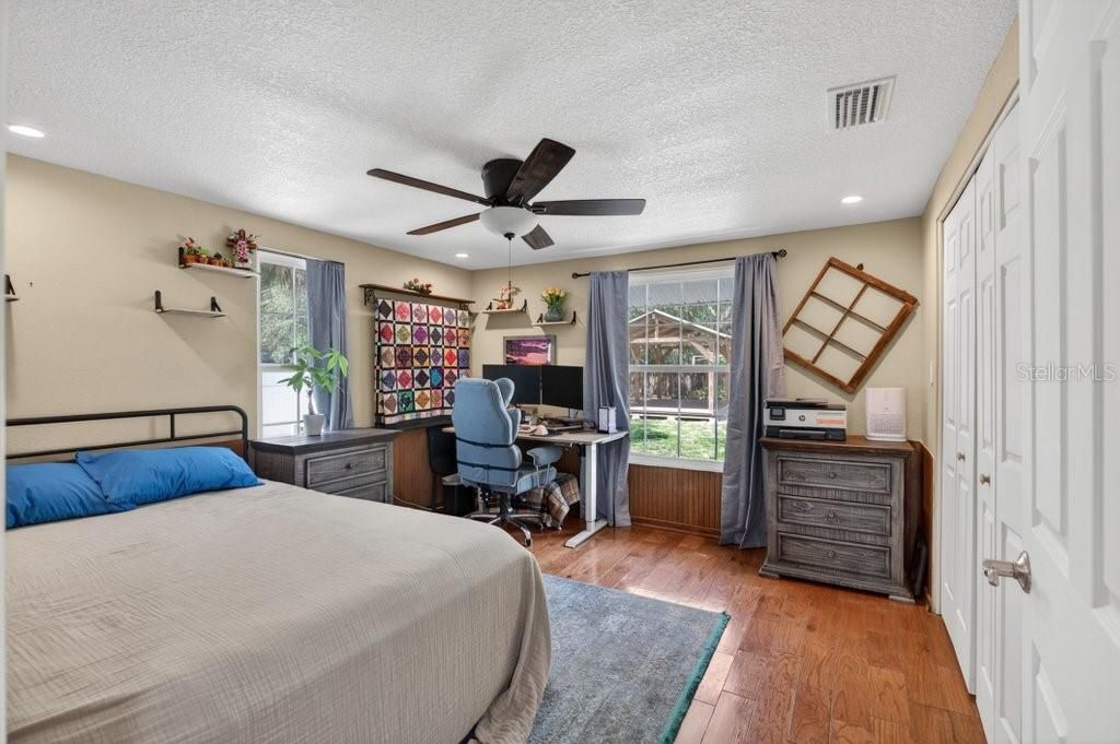 For Sale: $393,500 (3 beds, 2 baths, 1692 Square Feet)