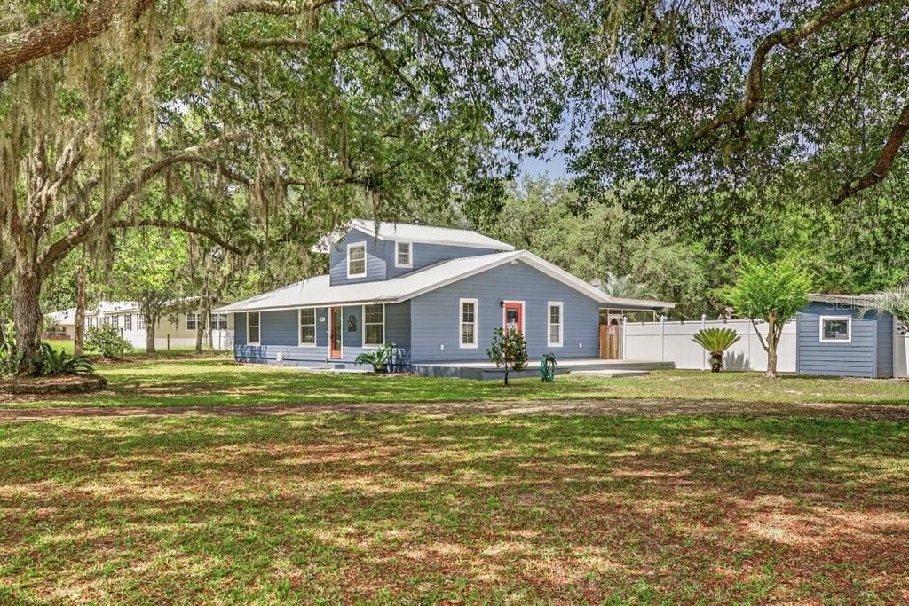 For Sale: $393,500 (3 beds, 2 baths, 1692 Square Feet)