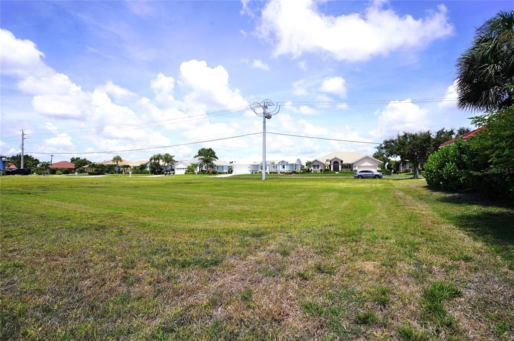 待售: $49,900 (0.26 acres)