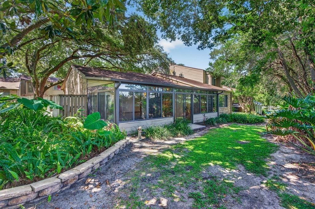 Activo con contrato: $269,000 (3 camas, 2 baños, 1817 Pies cuadrados)