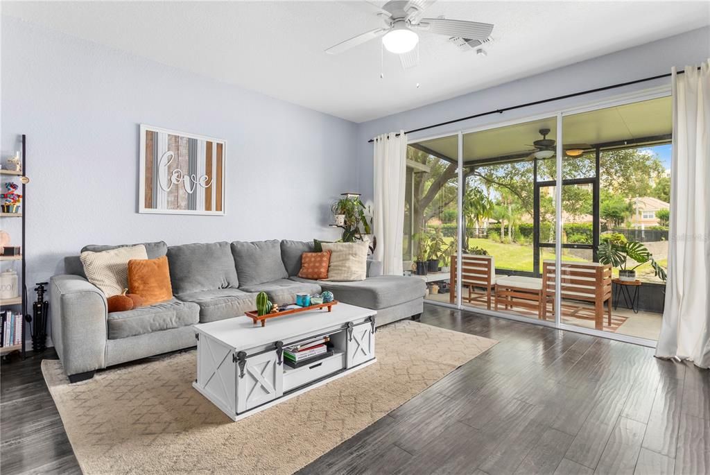 For Sale: $290,000 (2 beds, 2 baths, 1546 Square Feet)