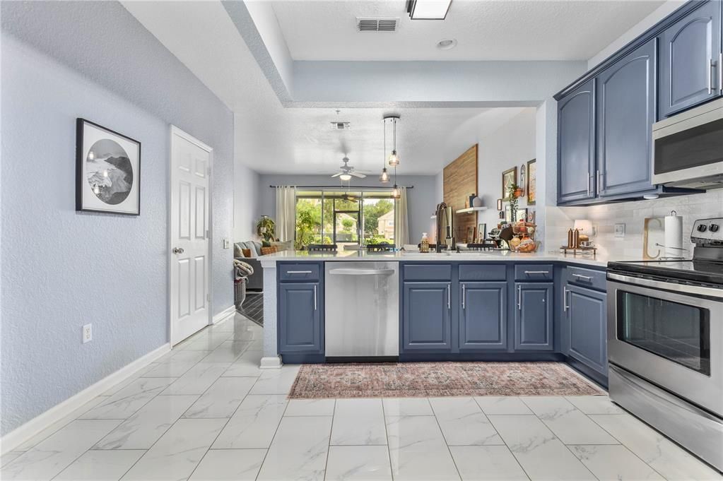 For Sale: $290,000 (2 beds, 2 baths, 1546 Square Feet)