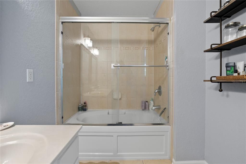 For Sale: $290,000 (2 beds, 2 baths, 1546 Square Feet)