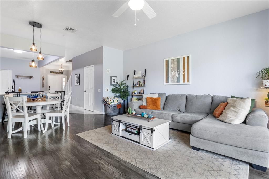 For Sale: $290,000 (2 beds, 2 baths, 1546 Square Feet)