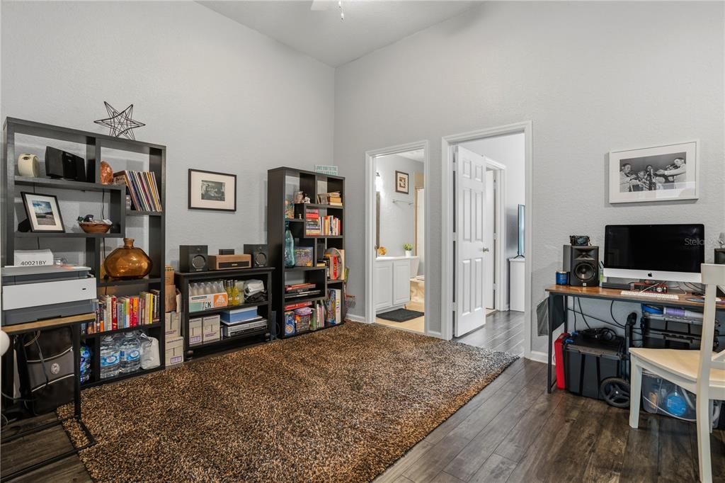 For Sale: $290,000 (2 beds, 2 baths, 1546 Square Feet)