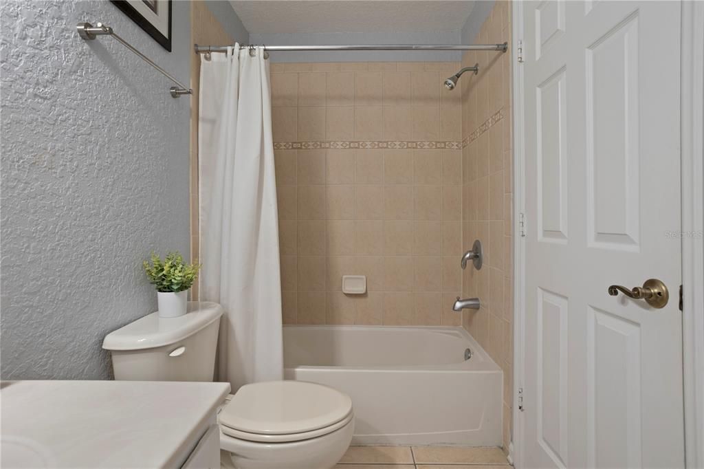 For Sale: $290,000 (2 beds, 2 baths, 1546 Square Feet)