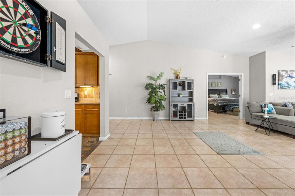 For Sale: $399,999 (3 beds, 2 baths, 2376 Square Feet)