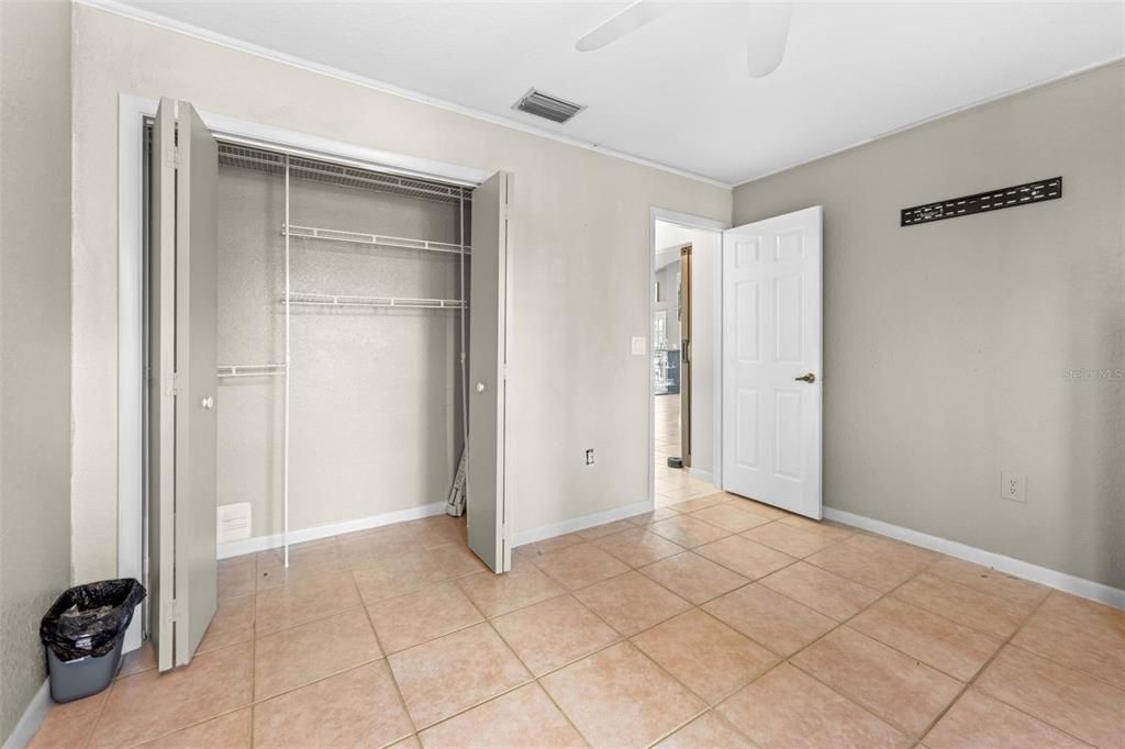 For Sale: $399,999 (3 beds, 2 baths, 2376 Square Feet)