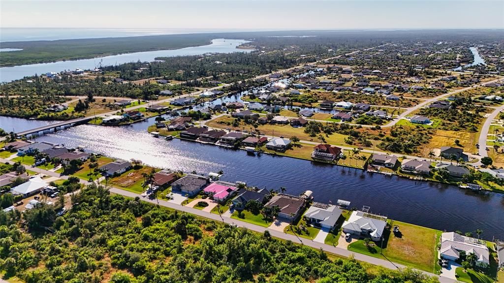 На продажу: $639,000 (3 спален, 2 ванн, 1839 Квадратных фут)