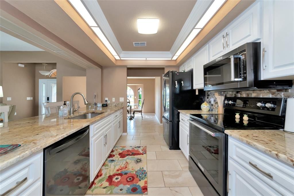 На продажу: $639,000 (3 спален, 2 ванн, 1839 Квадратных фут)